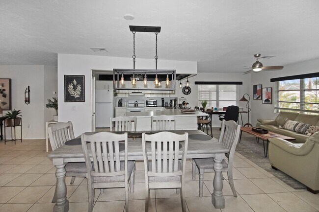 Building Photo - Venice East Annual House for Rent