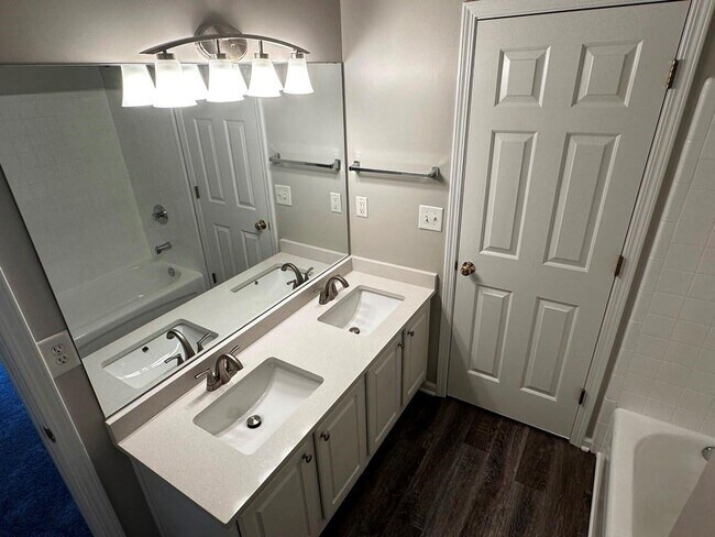 Building Photo - 6345 Turfway Dr