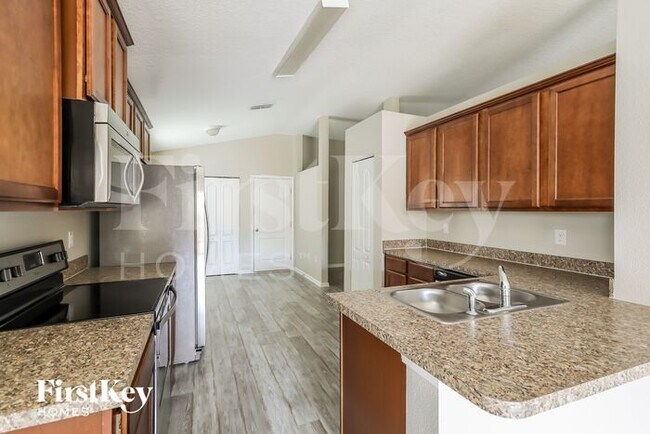 Building Photo - 3843 Falcon Crest Dr