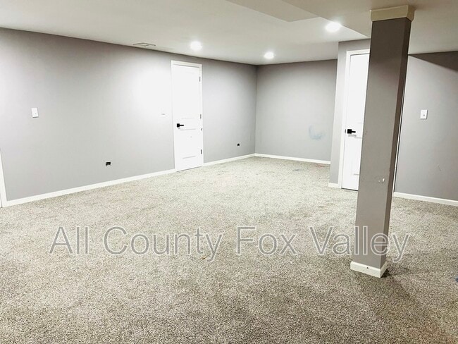 Building Photo - 2080 Mark Cir