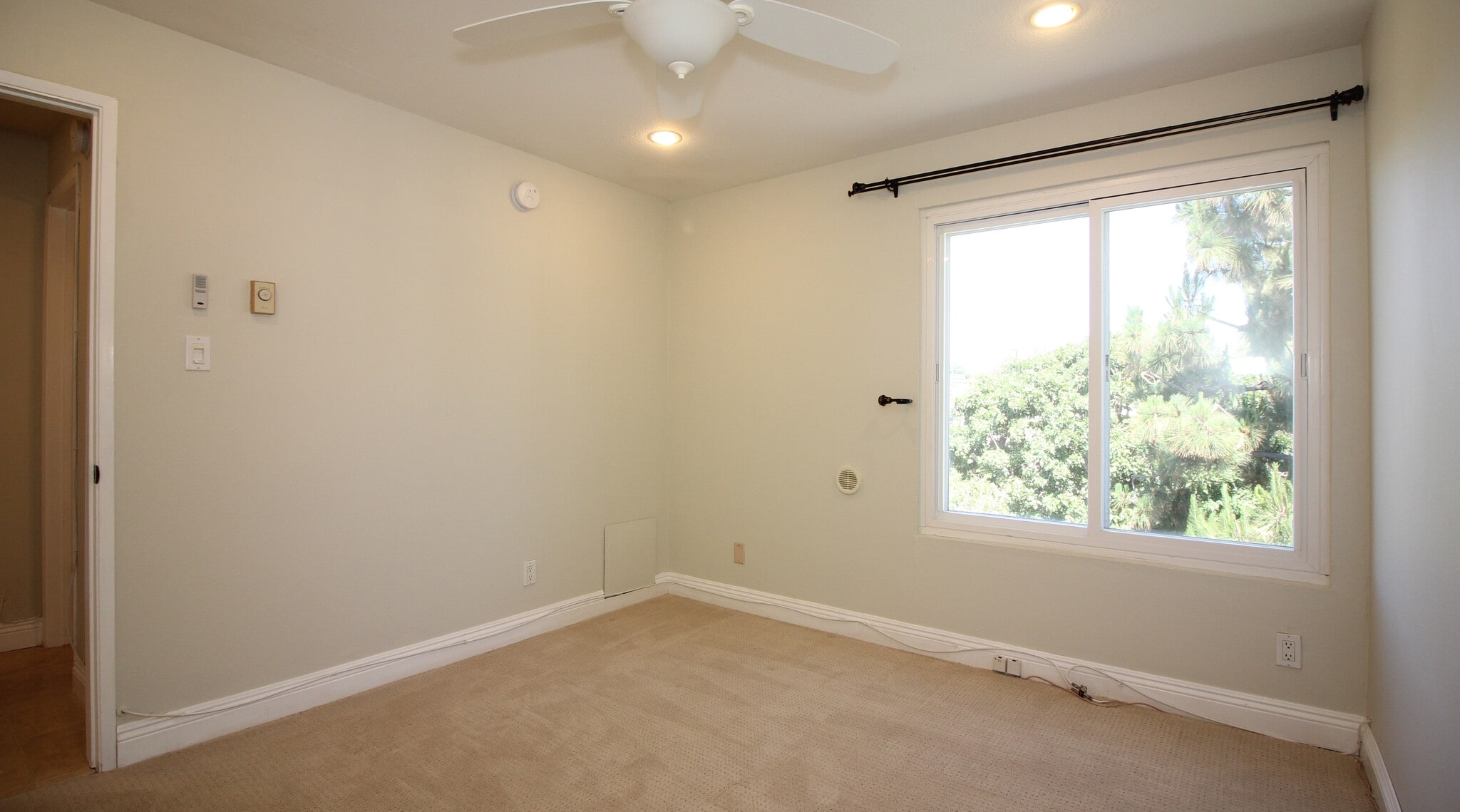 Building Photo - 8163 Redlands St