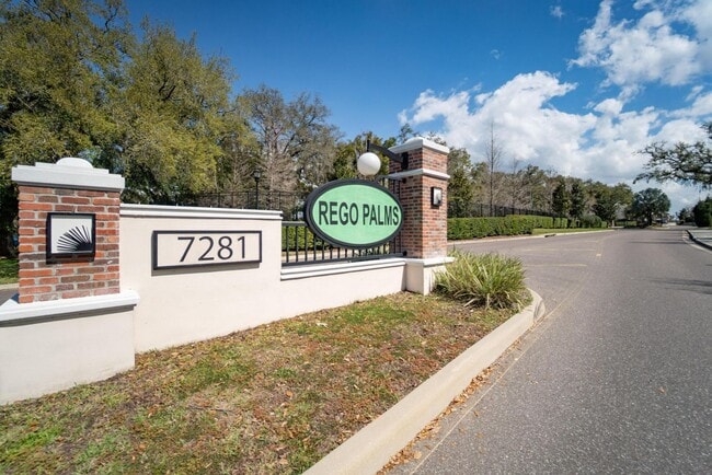 Building Photo - Available Immediately!