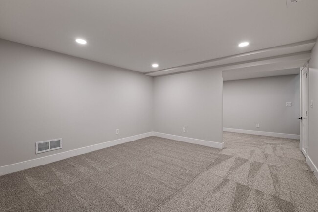 Building Photo - WELCOME HOME!