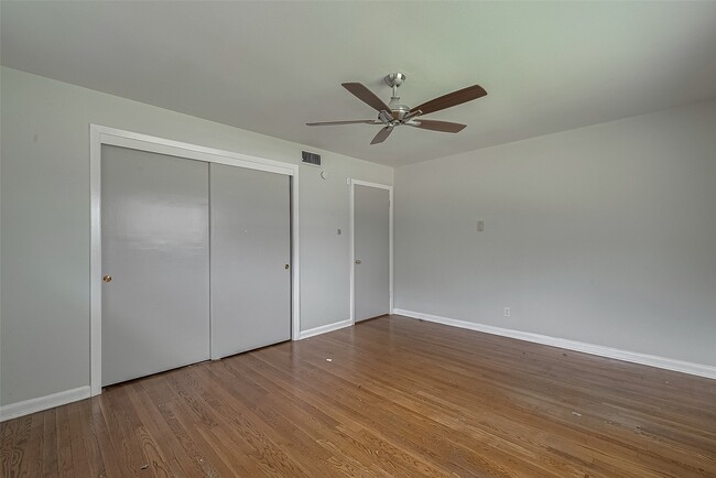 Building Photo - 4115 Mischire Dr