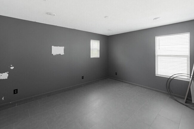 Building Photo - 6815 W Encinas Ln