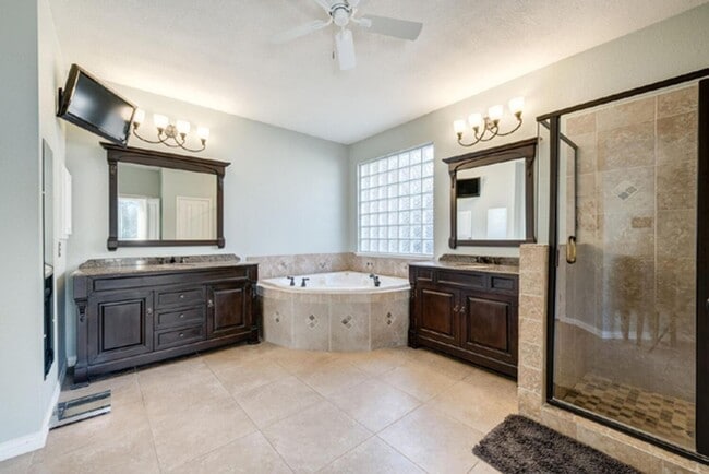 Building Photo - Prestigious 4-3.5-2 w POOL in Grapevine, Carroll ISD!