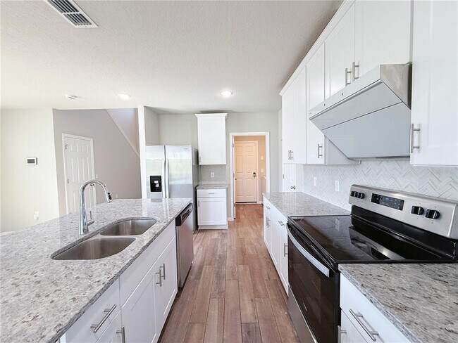 Building Photo - 17120 Cagan Crossings Blvd