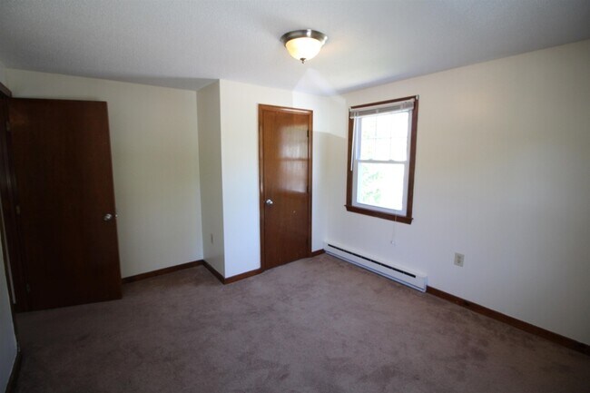 Building Photo - 84 Franklin St