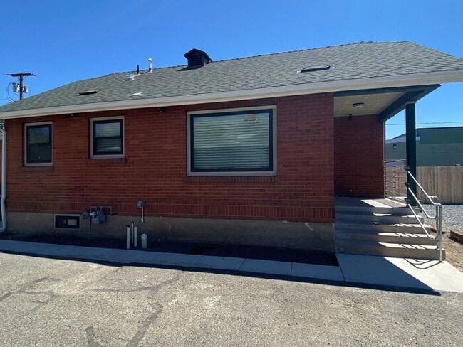 Building Photo - Northwest Reno House - Like New! 3 Bedroom...