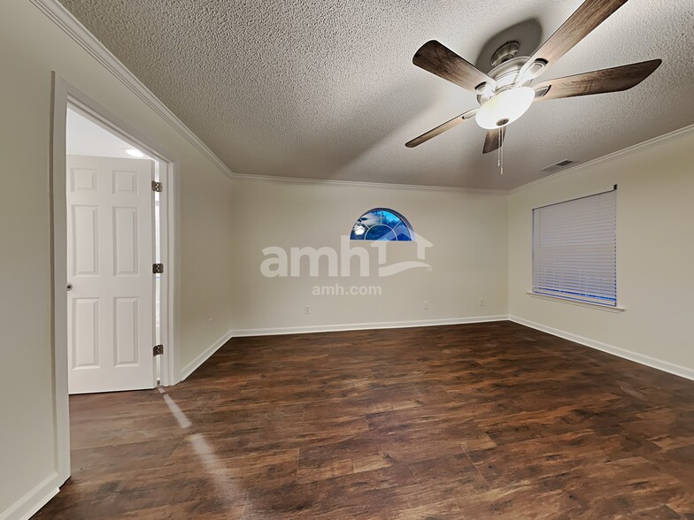 Building Photo - 162 Belle Grove Dr