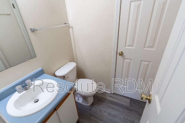 Building Photo - 3826 Ireland Dr