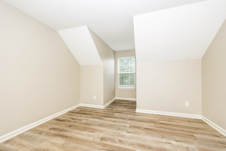 Building Photo - 224 Mary Joe Martin Dr