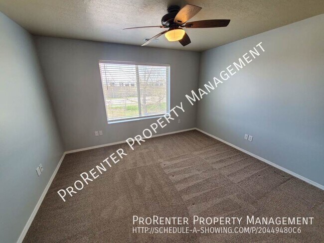 Building Photo - 1005 N 740 W