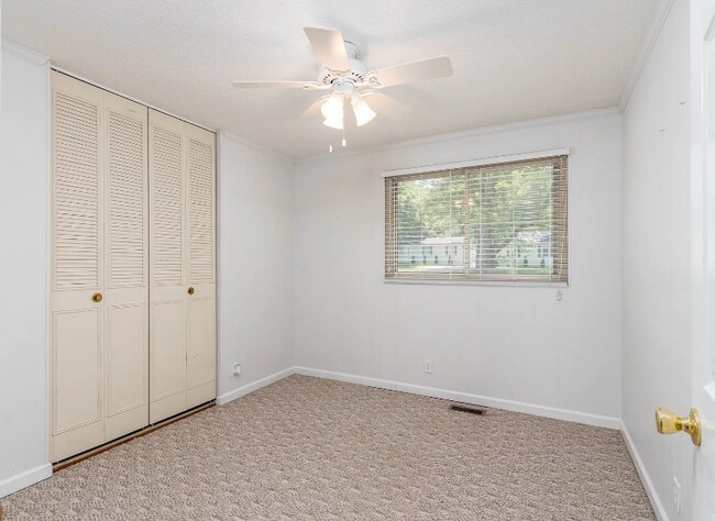 Building Photo - 709 Liberty Pike
