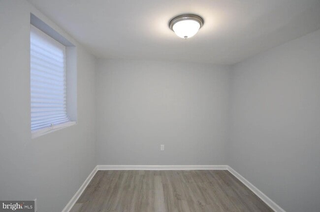 Building Photo - 46670 Midway Dr