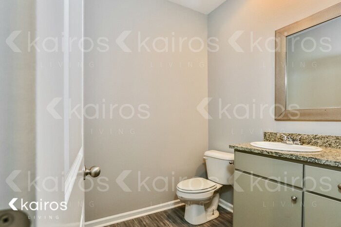 Building Photo - 1918 Perry St