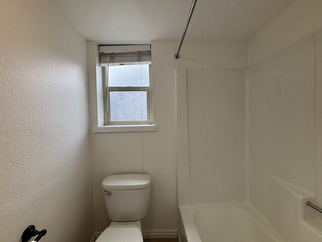 Building Photo - 5700 S 900 E