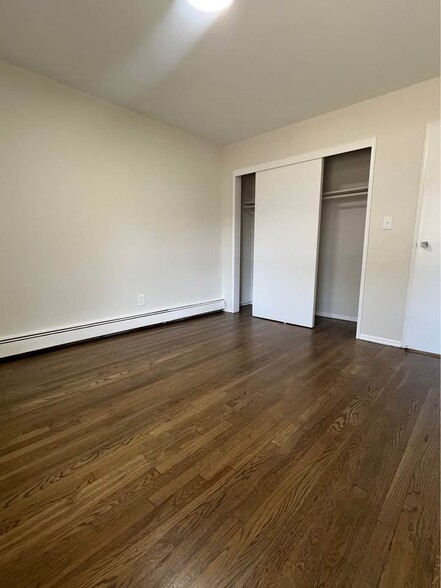 Building Photo - 57-61A E Park St