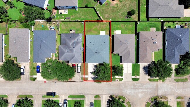 Building Photo - 6706 Hayman Dr