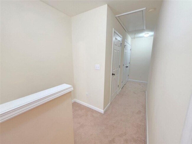 Building Photo - 1693 Southgate Mill Dr
