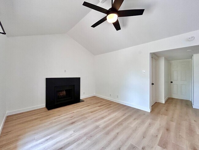 Building Photo - 3018 S 1st St