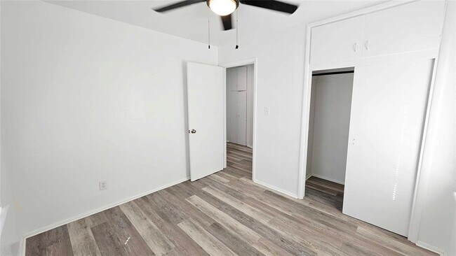 Building Photo - 3633 SE 27th St