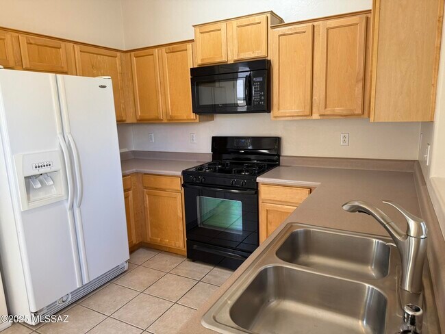 Building Photo - 12213 N Makayla Canyon Dr