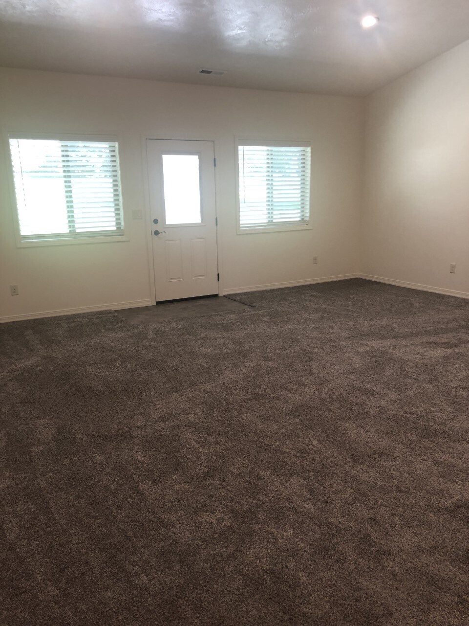 Master bedroom - 2100 E Olympic Ave