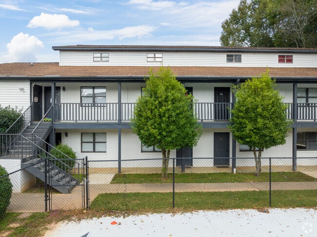 Building Photo - Pinebrook Place Apartments