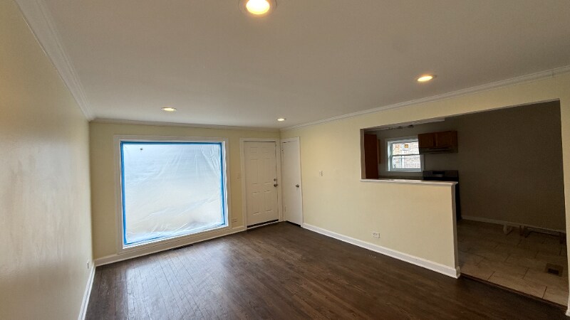 Building Photo - 9508 S Green St