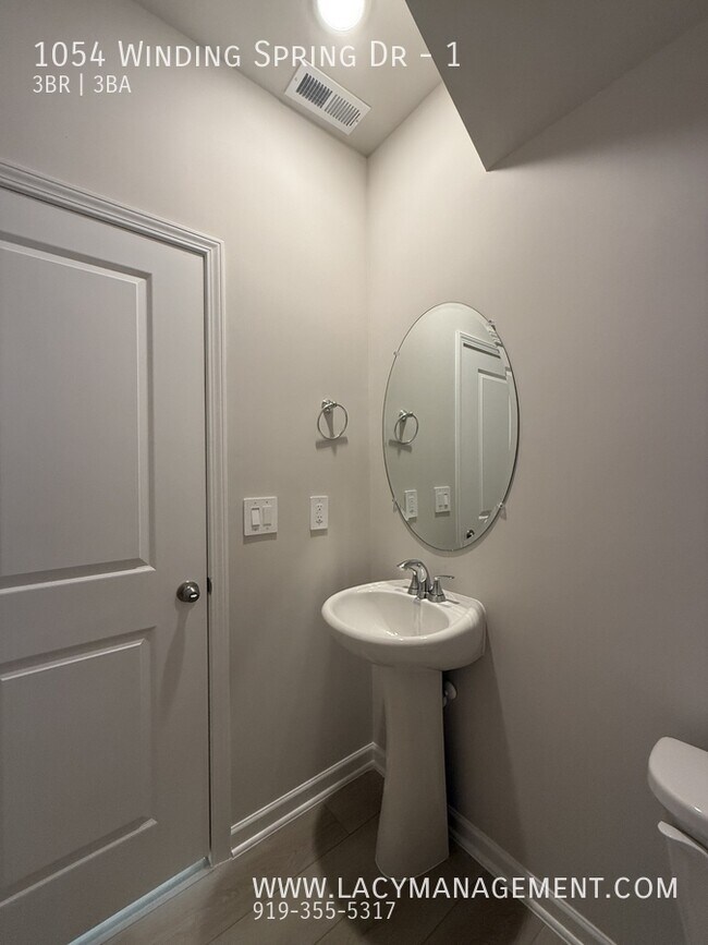 Building Photo - 1054 Winding Spg Dr