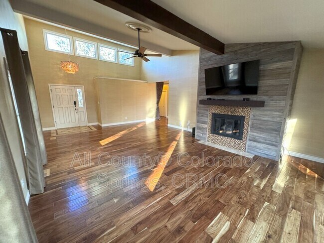 Building Photo - 3105 Broadmoor Valley Rd
