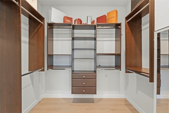 Building Photo - 1908 Gallagher St