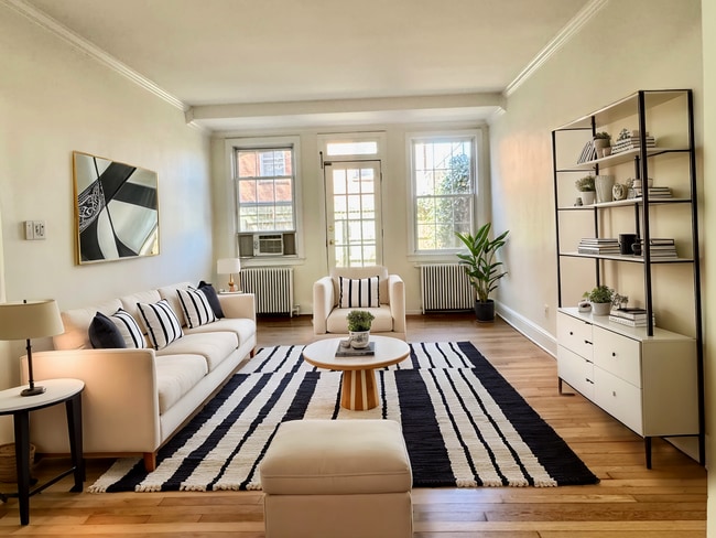 Building Photo - 4024 Calvert St NW