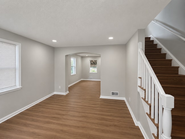 Building Photo - Charming 3 Bedroom Home with Finished Basement & Fenced Backyard