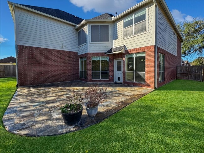 Building Photo - 2227 Clawson Falls Dr