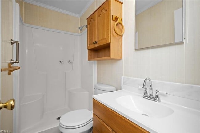 Building Photo - 821 Gene Crescent