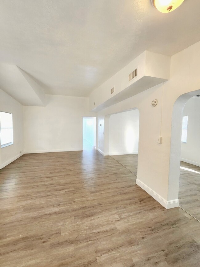 Building Photo - 1327 Eugene Black St