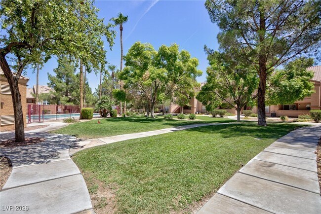 Building Photo - 1150 N Buffalo Dr