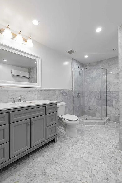 Building Photo - 307 W 136th St