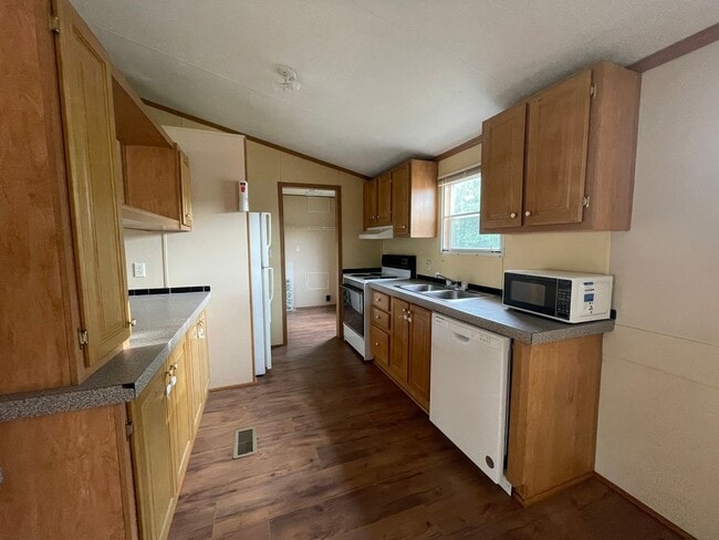 Building Photo - 3602 Wellington Ln