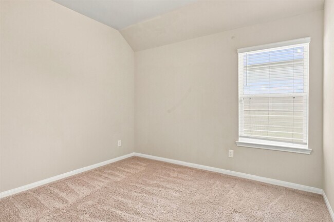 Building Photo - 5323 Brooklyn Rose Dr