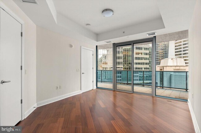 Building Photo - 1881 N Nash St