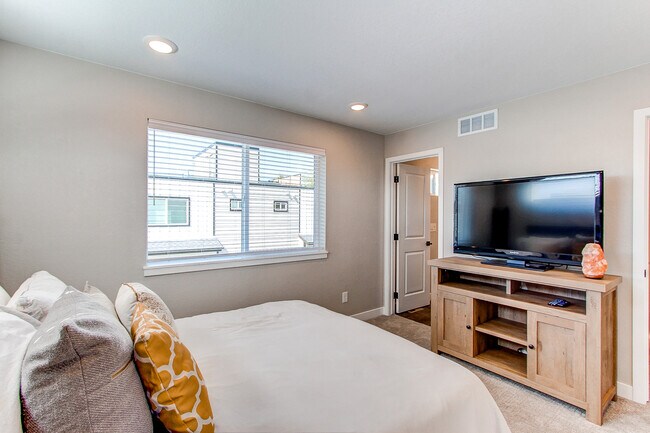 Second bedroom - 8500 W 62nd Ave