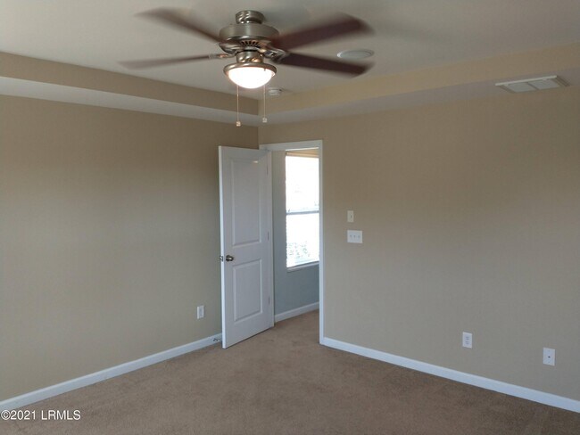 Building Photo - 38 Pennyroyal Way