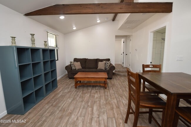 Building Photo - 2103 N Santa Rita Ave