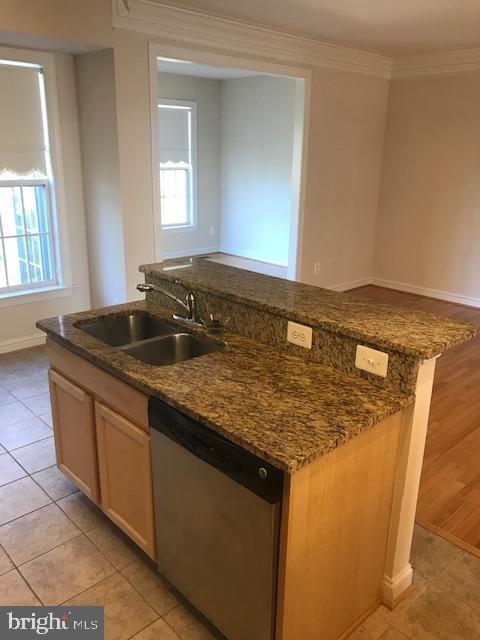 Building Photo - 3680 Chippendale Cir