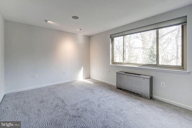 Building Photo - 2711 Ordway St NW