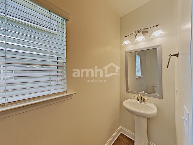 Building Photo - 159 Makenna Dr