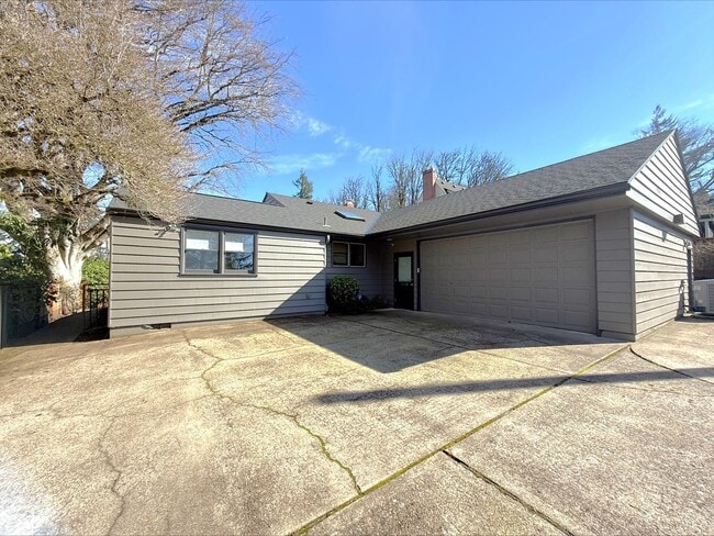 Building Photo - Beautiful & Bright! Stunning Council Crest Home W/ Exceptional Outdoor Sitting/Entertaining Areas!